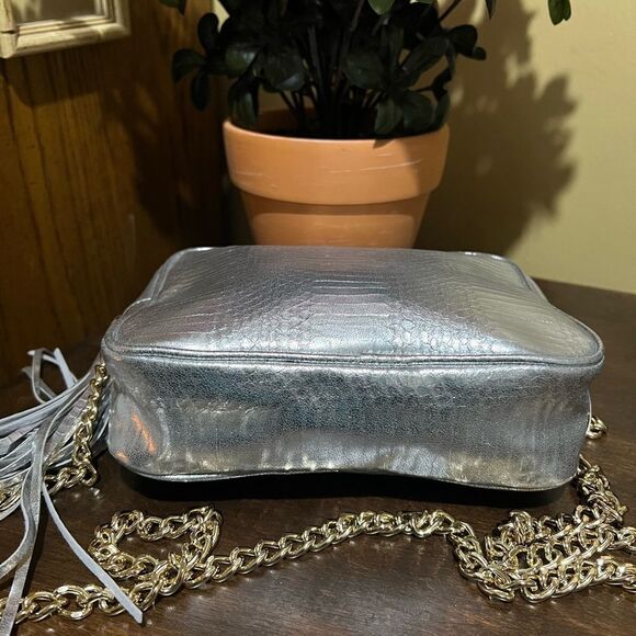 NWT Victoria's Secret crossbody purse silver with chain tassel - Picture 2 of 5